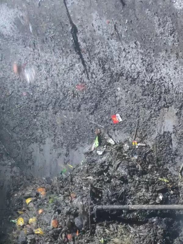 文殊镇污水池清理